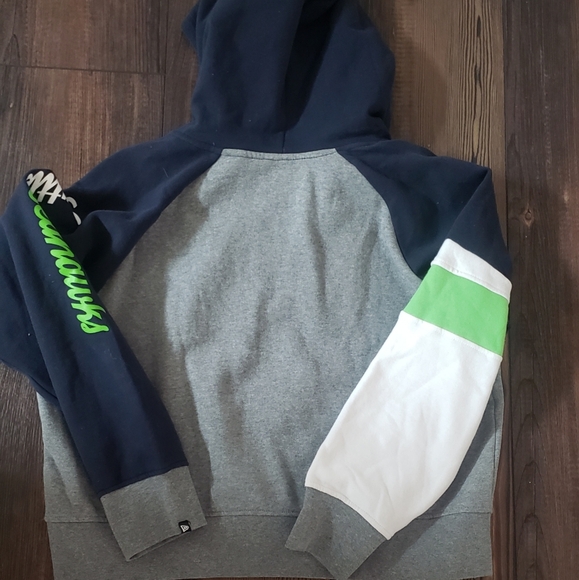 Like New NFL Seattle Seahawks Sweatshirt Ladies XL - Picture 2 of 7